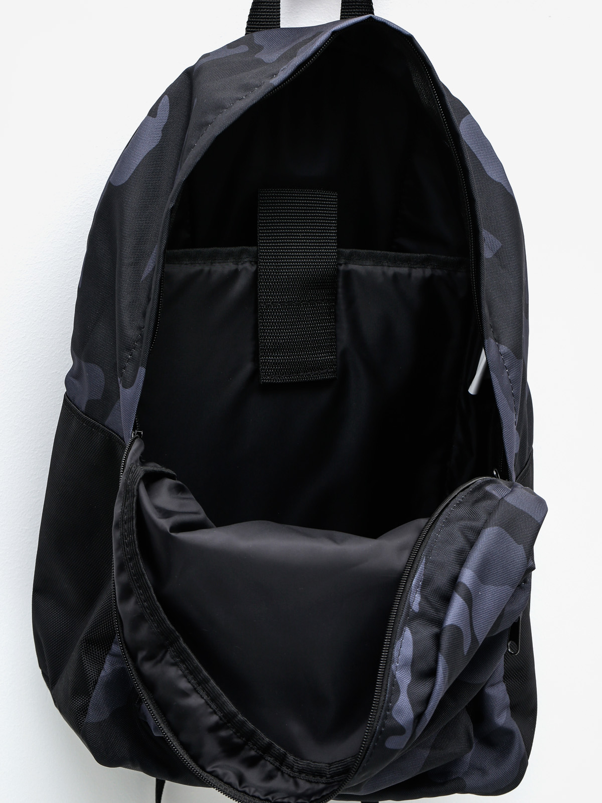 MassDnm Backpack Base (black camo)