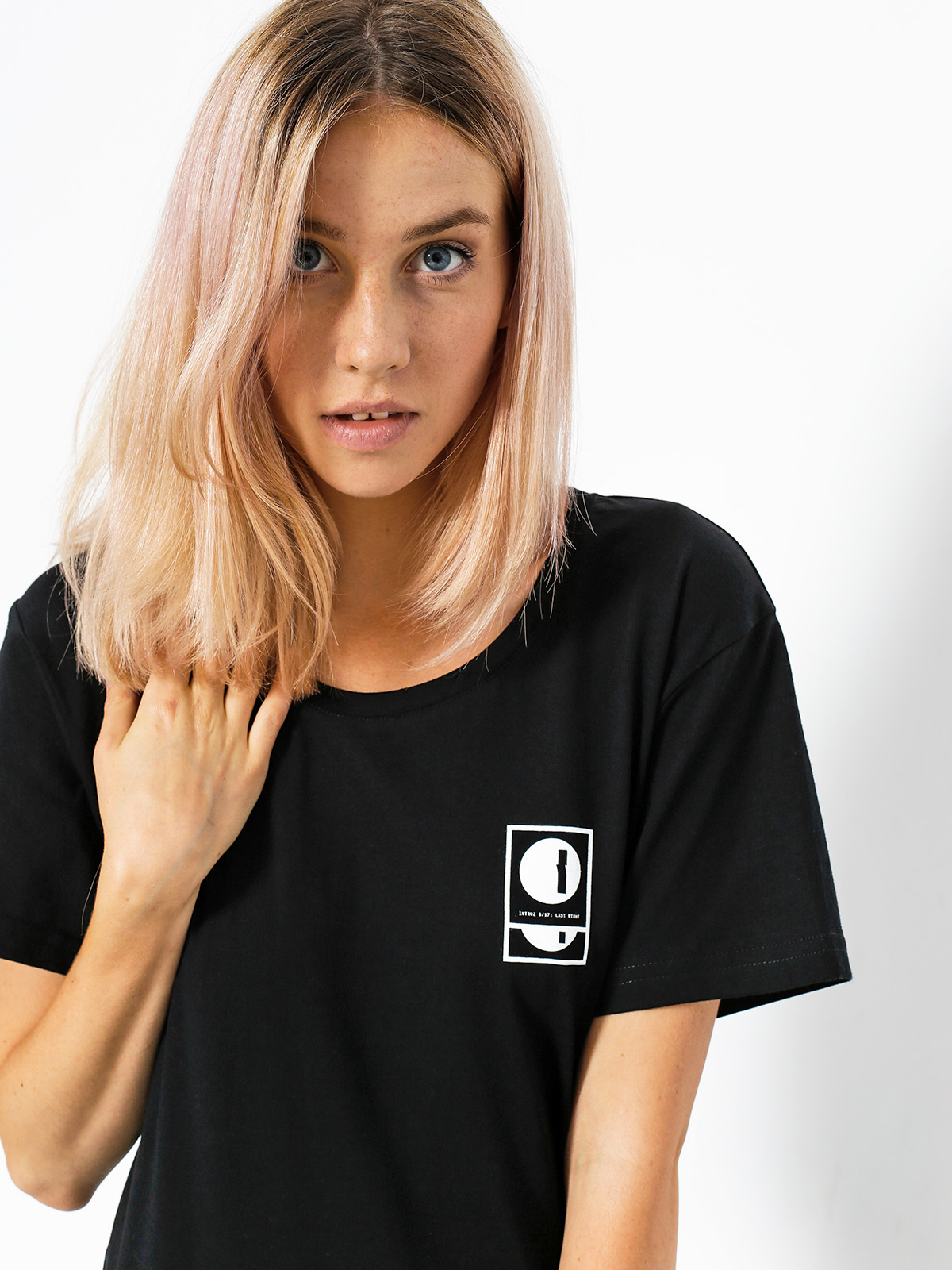 Intruz T-shirt Full Moon Wmn (black)