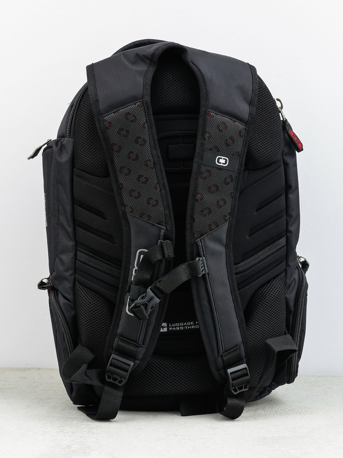 Ogio backpack Bandit 17 (black)