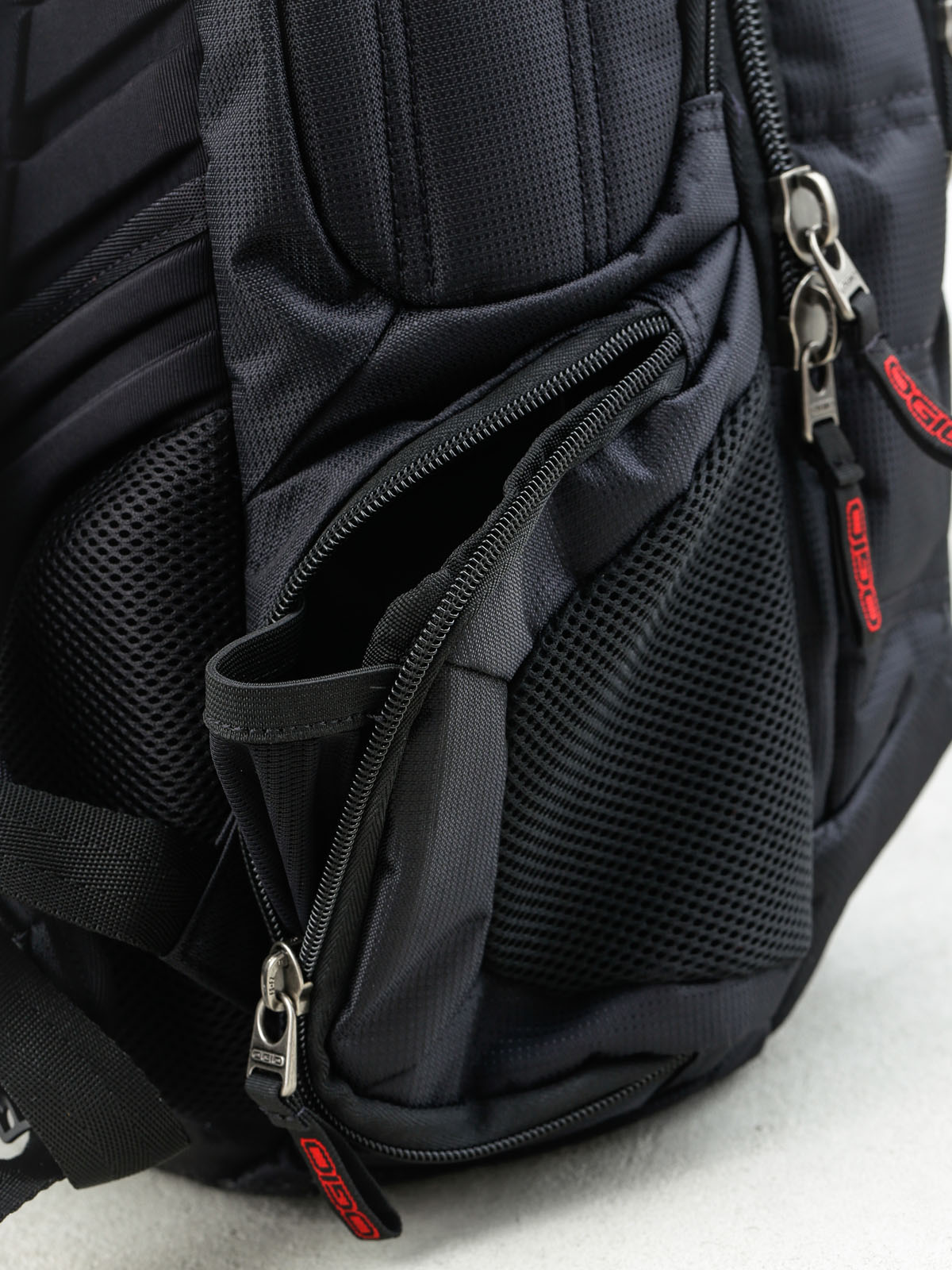 Ogio backpack Bandit 17 (black)