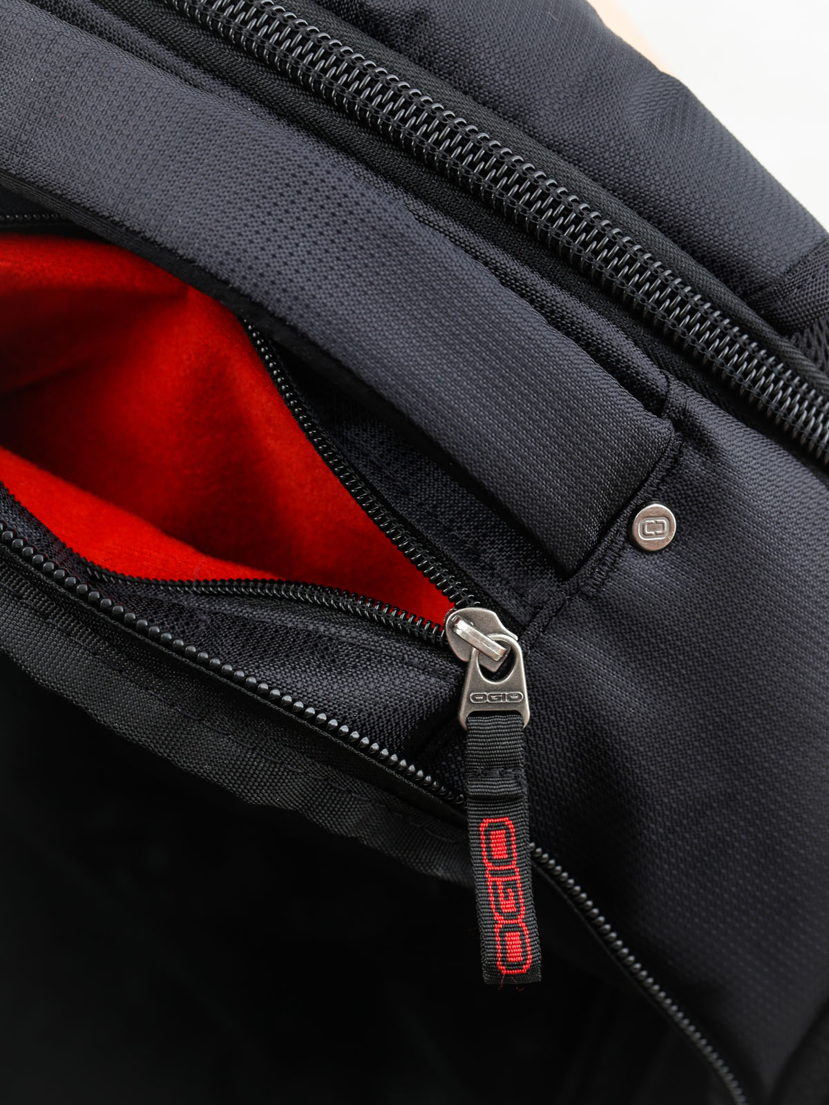 Ogio backpack Bandit 17 (black)