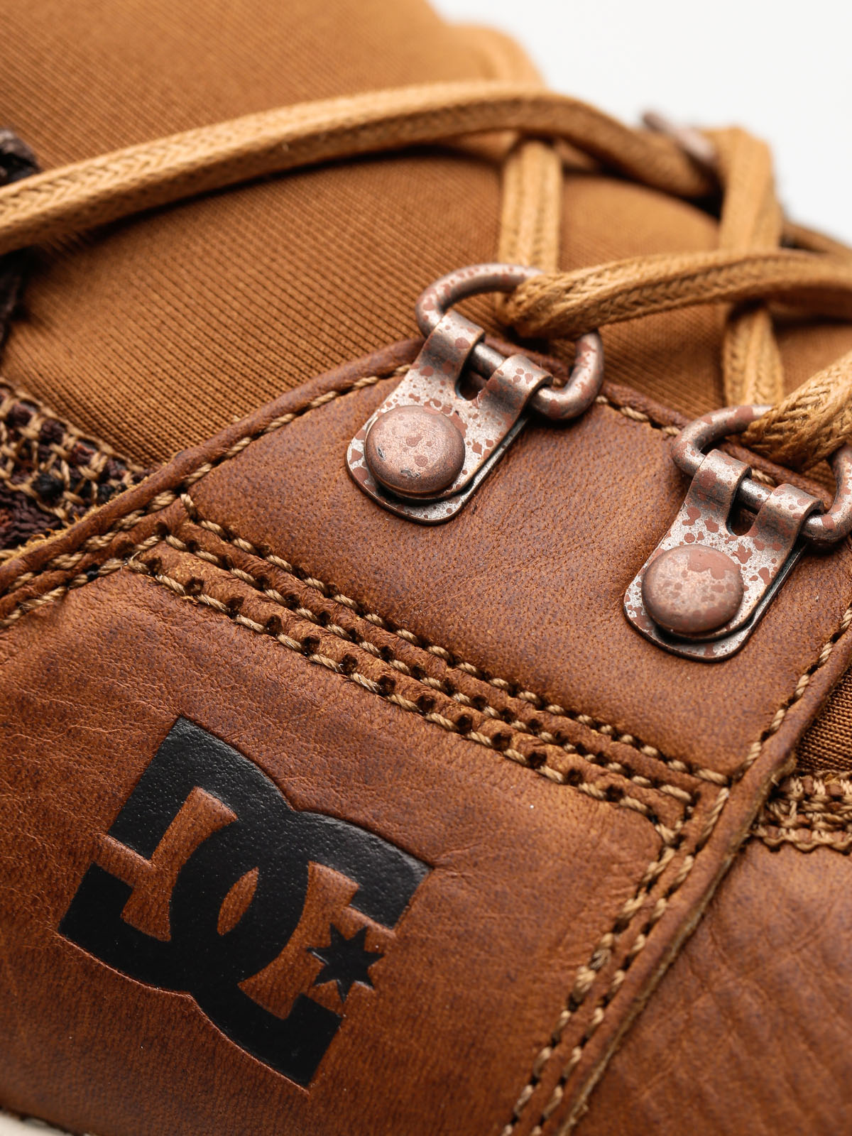 DC Shoes Heathrow Ia Lx (brown/dark chocolate)