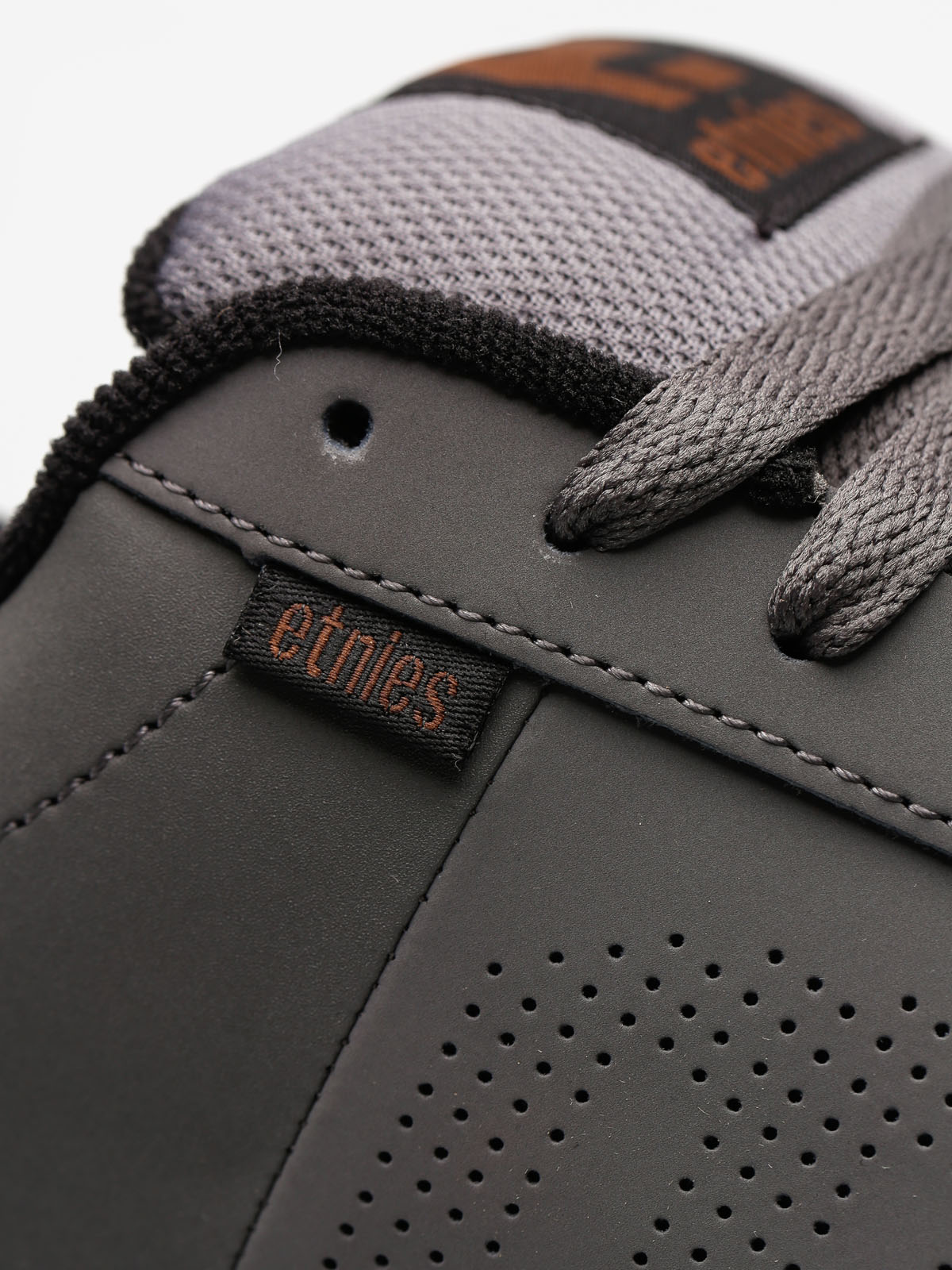 Etnies Shoes Kingpin (grey/black/gold)