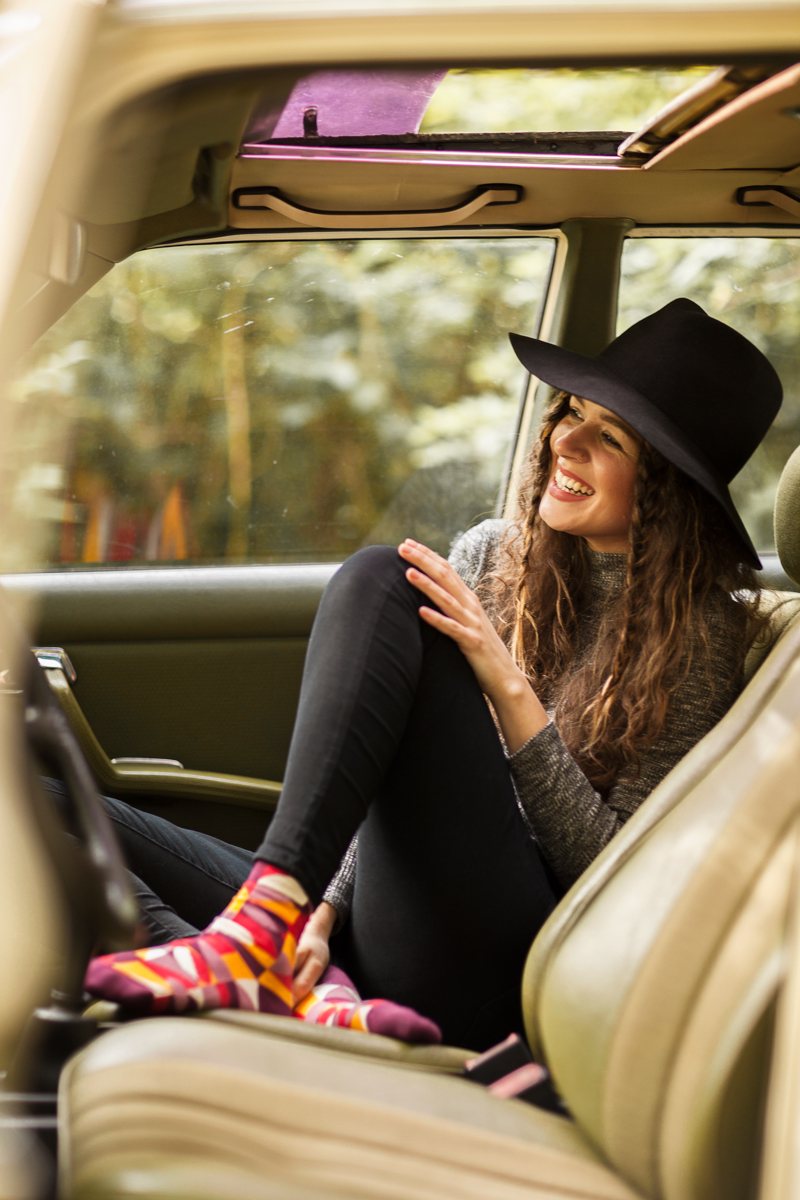 Many Mornings Socken Abstract Circles (maroon)