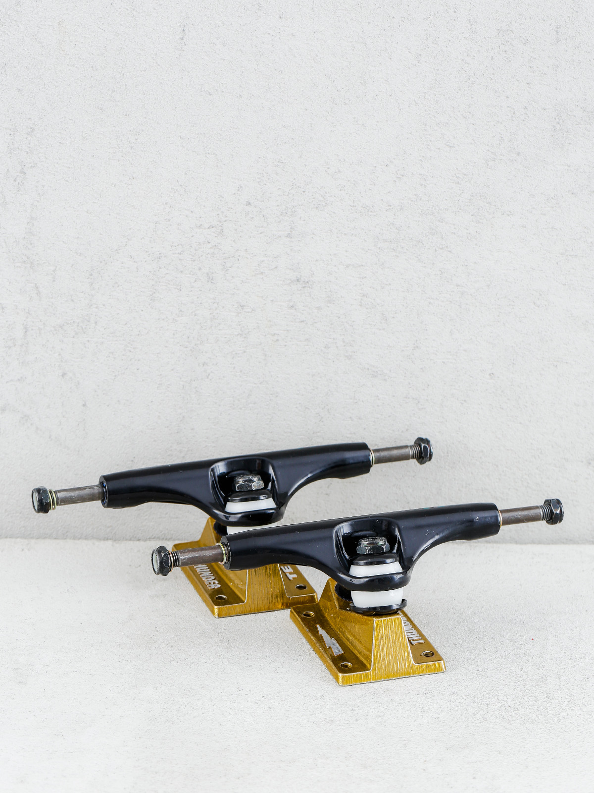 Thunder Trucks Trk Walker Scissor Tail (black/gold)