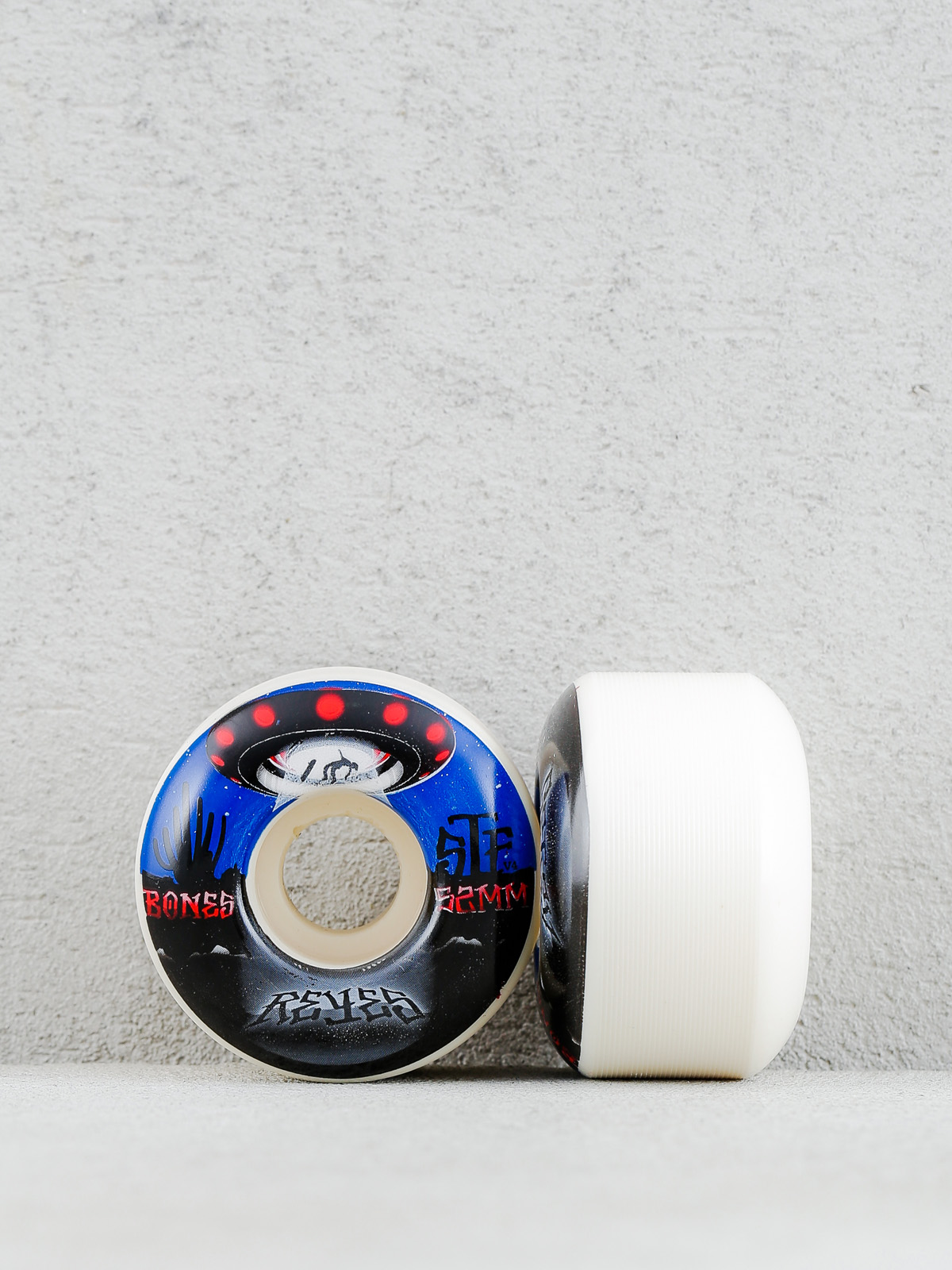 Bones Wheels Reyes Abducted Streettech Formula V4 (white/black/blue)