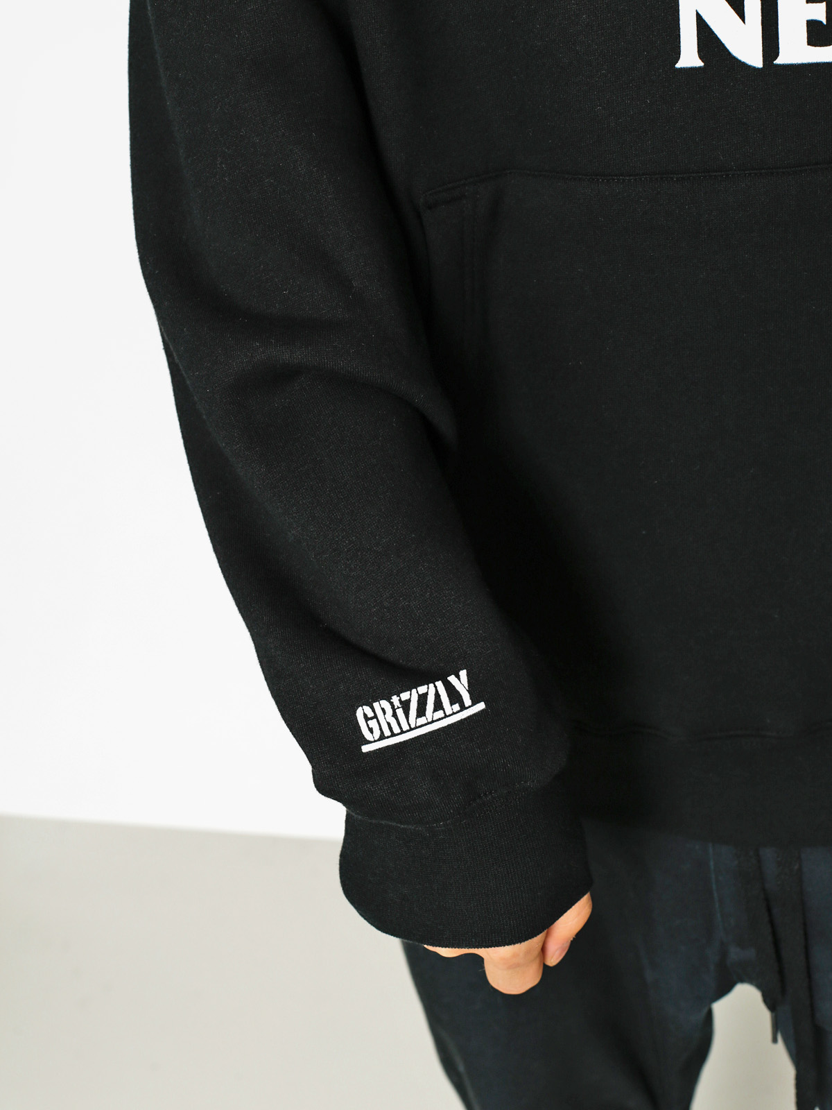 Grizzly Griptape Hoodie Bad Flag HD (black)