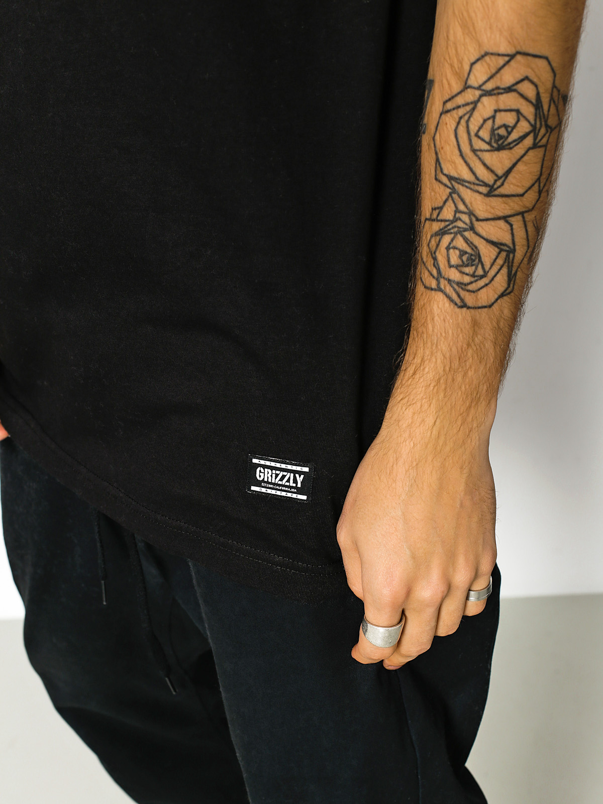 Grizzly Griptape T-shirt Cement Pocket (black)