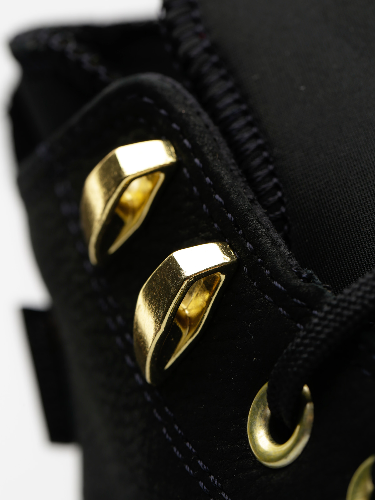 Converse Chucks Chuck Taylor WP Boot Hi Wmn (black/black/brass)