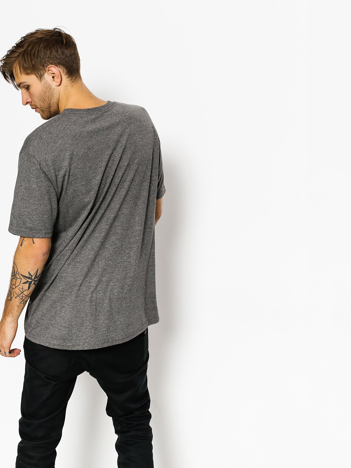 Primitive T-shirt Nuevo Pennant (charcoal)