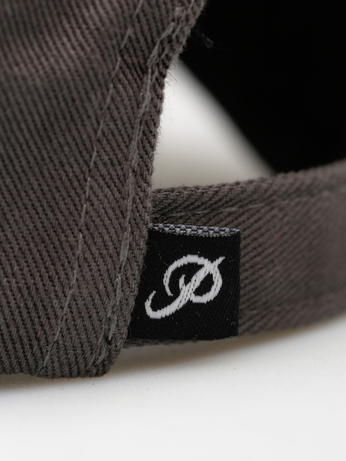 Primitive x Grizzly Griptape Cap Script Logo Dad ZD (black)