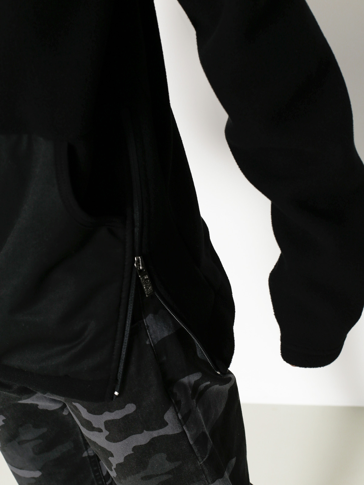 MassDnm Sweatshirt Play Off Zip (black)