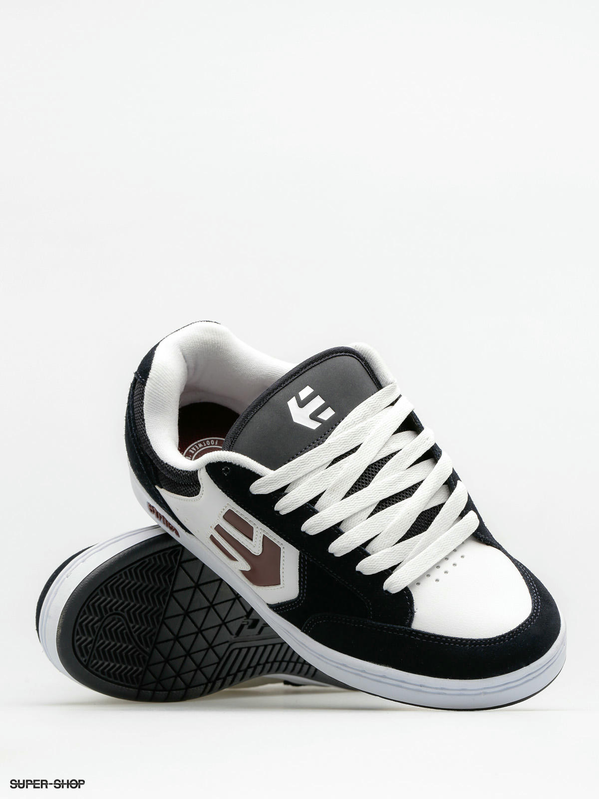 Etnies hot sale swivel shoes