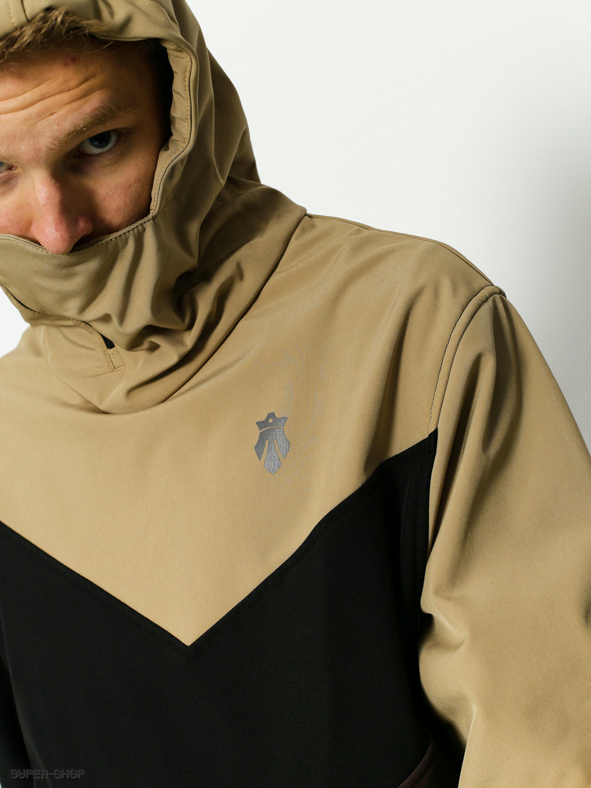 soft shell snowboard jacket