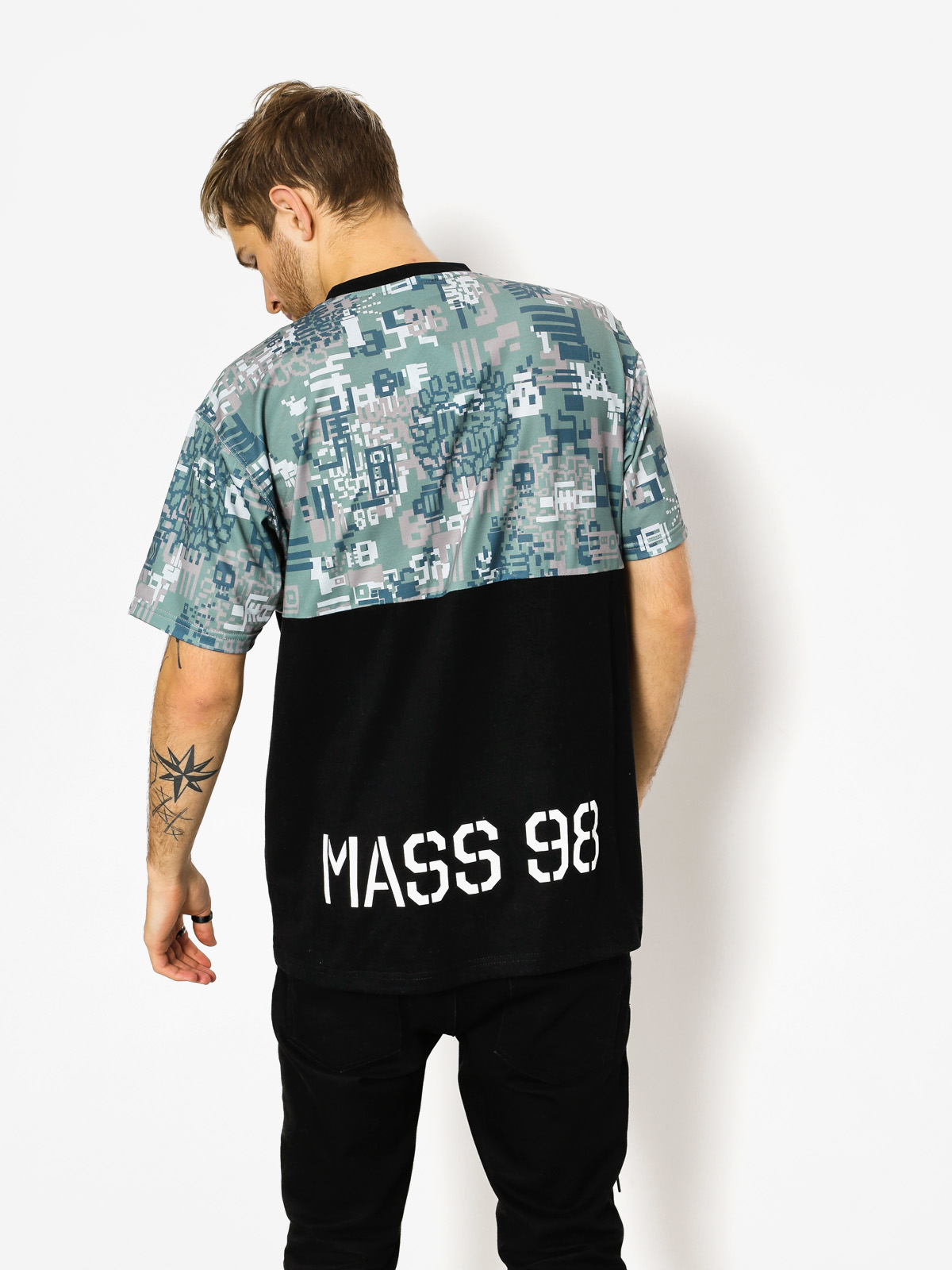 MassDnm T-shirt Pixel (black/multicolor)