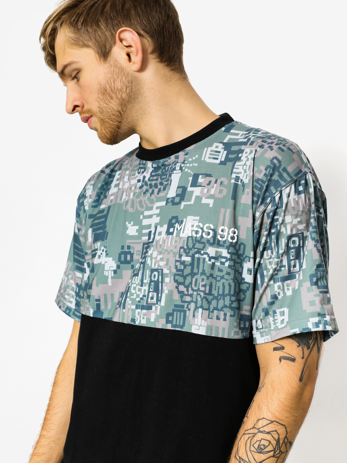 MassDnm T-shirt Pixel (black/multicolor)