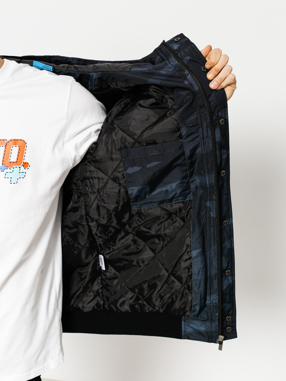 MassDnm Jacket District (black camo)