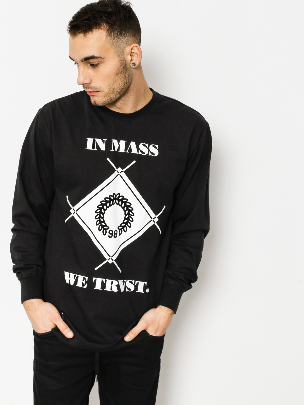 MassDnm Longsleeve Boss (black)