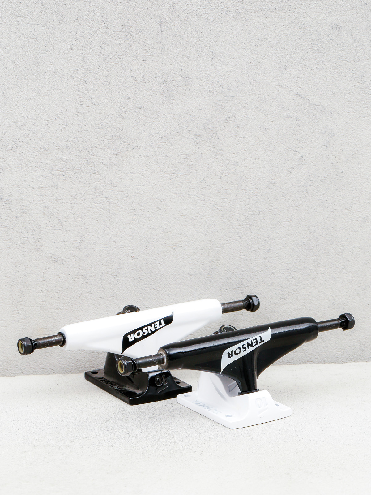 Tensor Trucks Switch Flick (white/black)