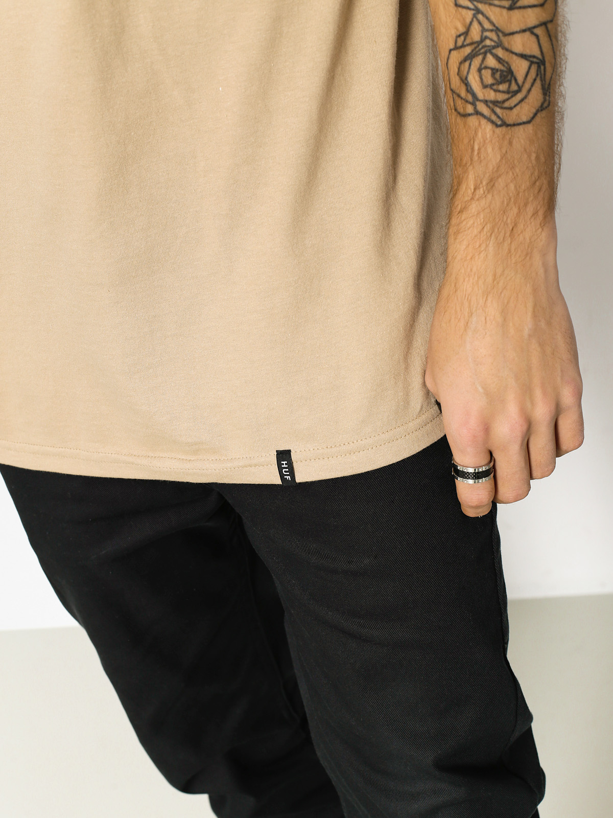 HUF T-Shirt Ambush Camo Box Logo (sand)