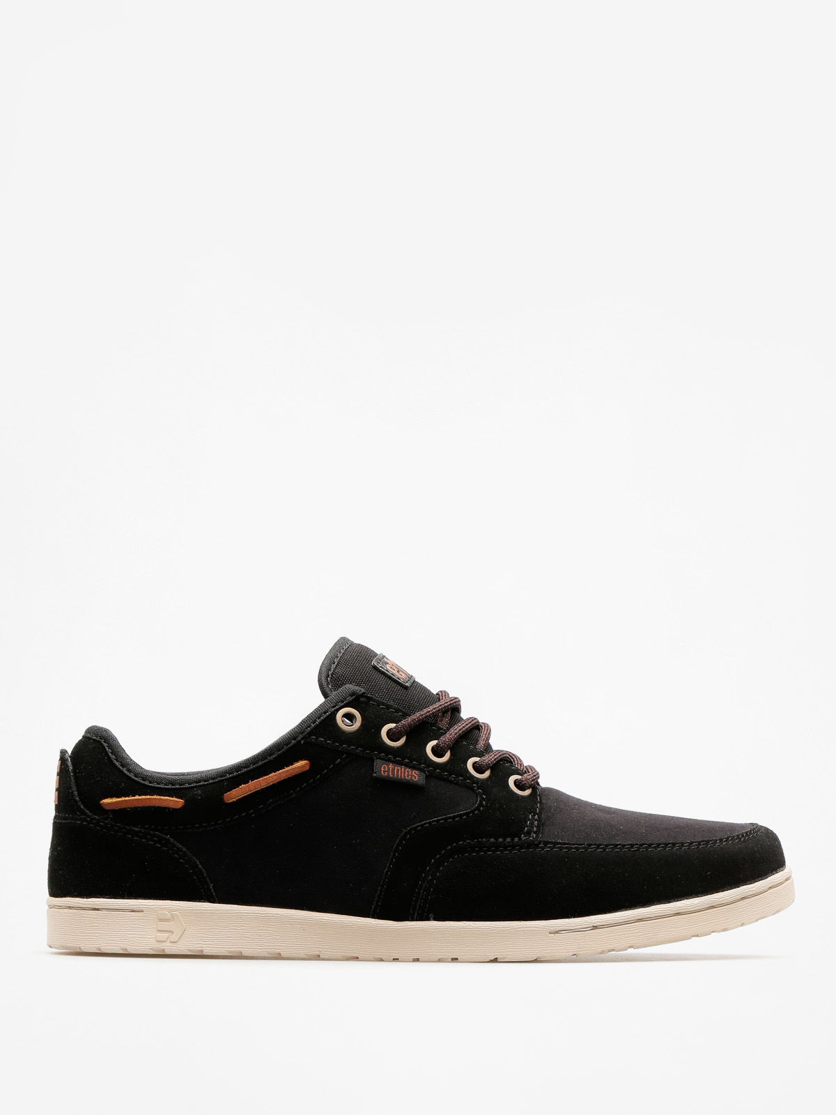 etnies suede