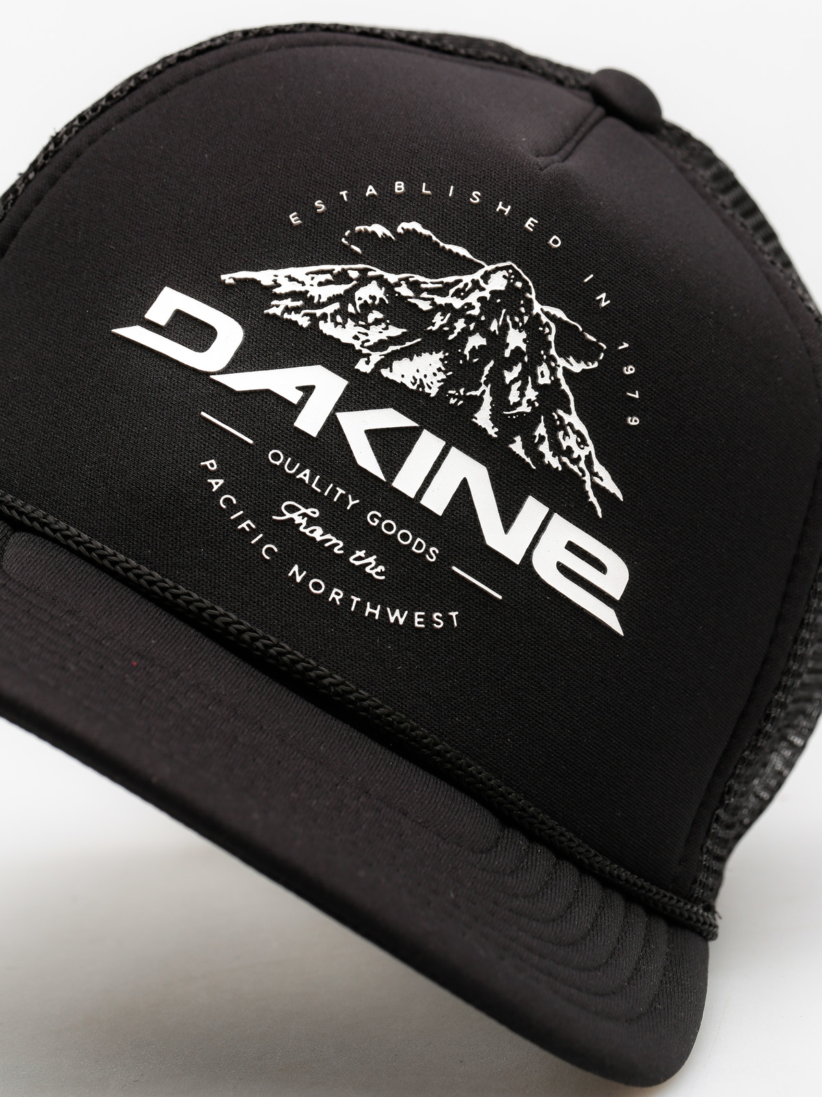 dakine mt hood trucker hat