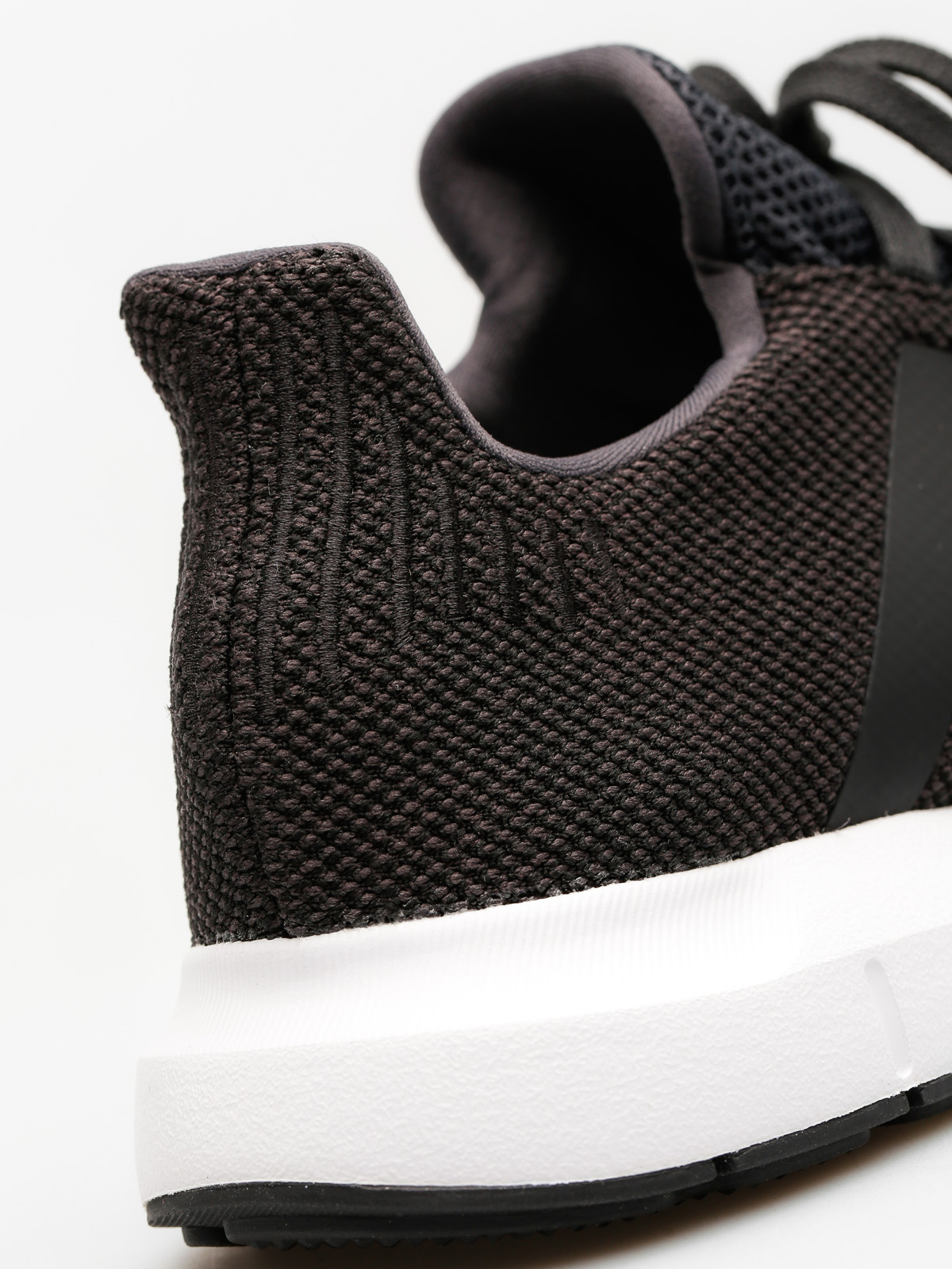 adidas Shoes Swift Run (carbon/cblack/mgreyh)