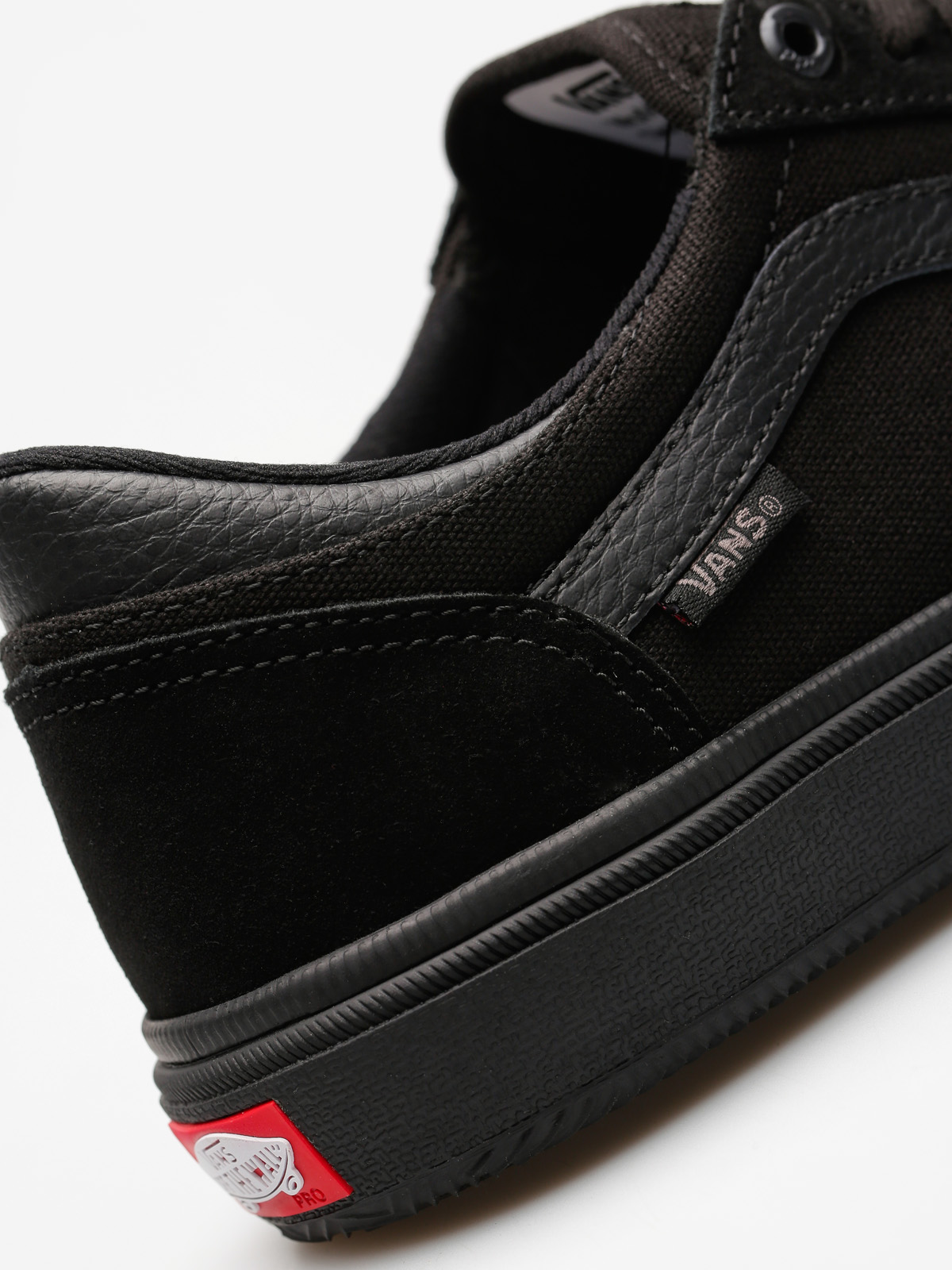 Vans Shoes Gilbert Crockett 2 Pro (suede/blackout)