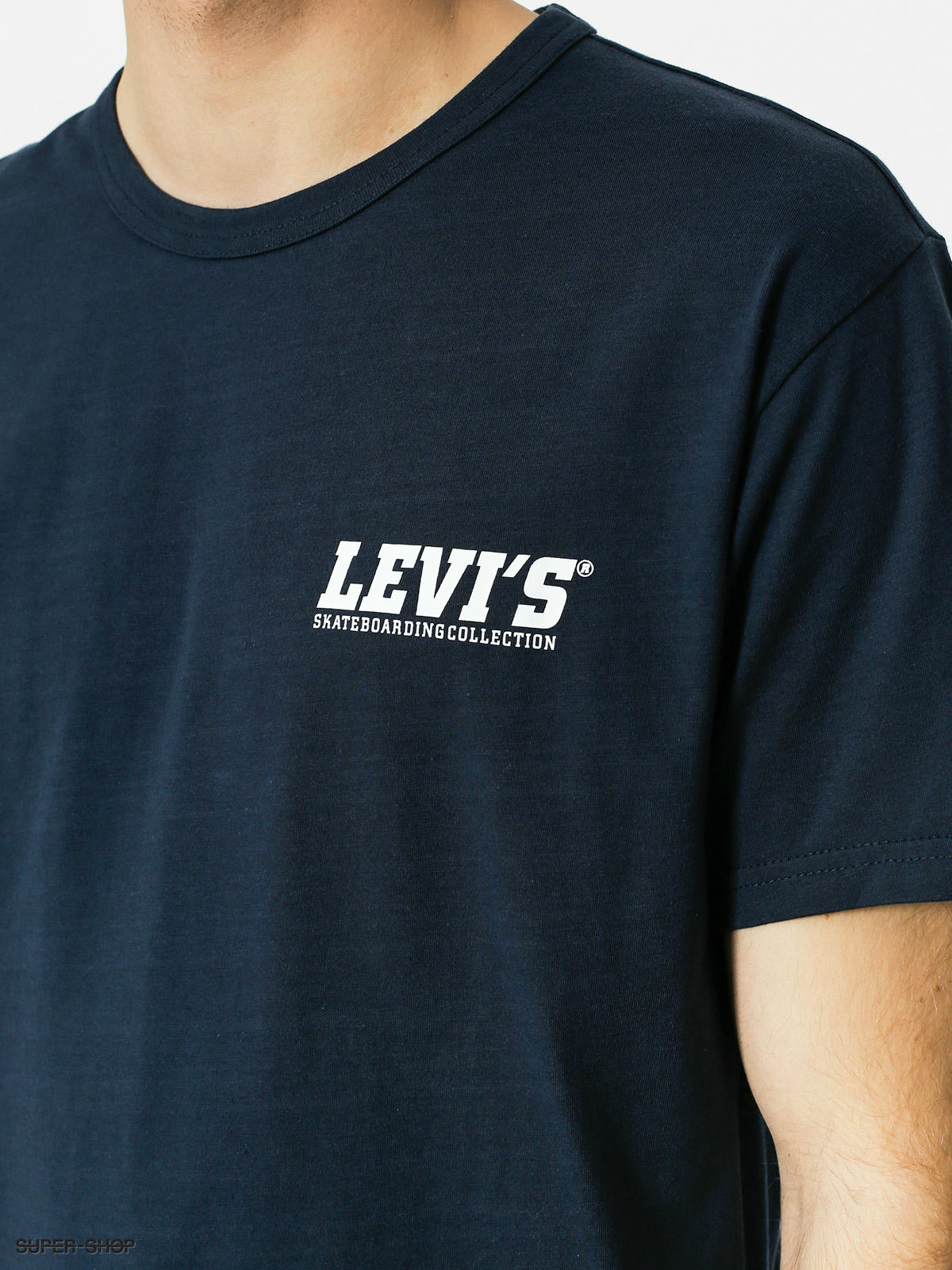 navy blue levis t shirt