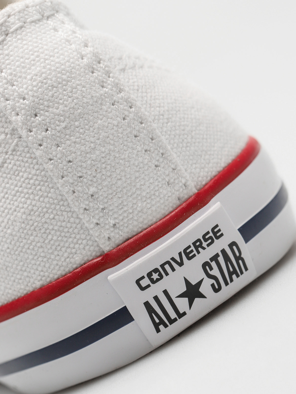 converse dainty wit