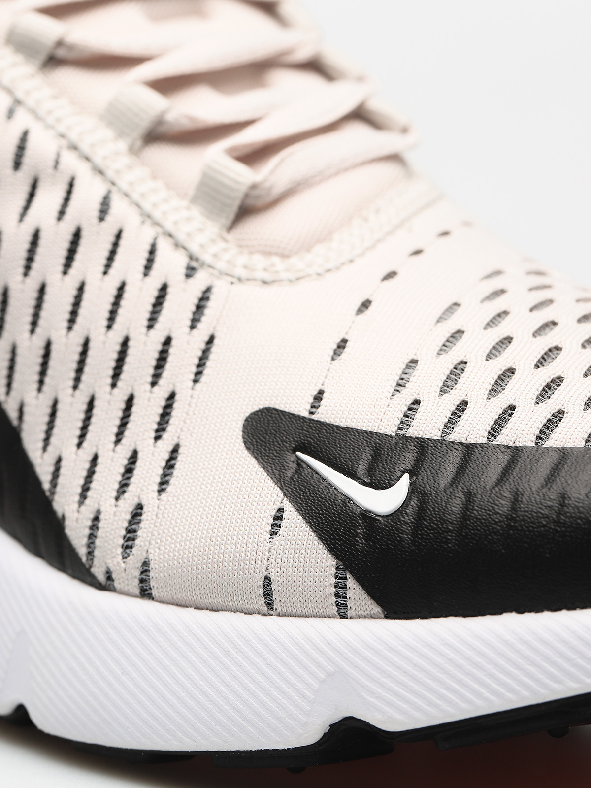Nike Air Max 270 Schuhe (black/light bone hot punch white)