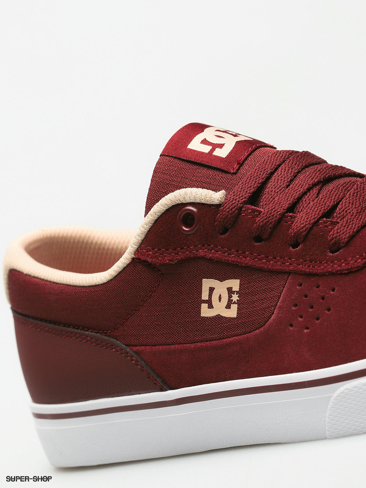 dc shoes maroon