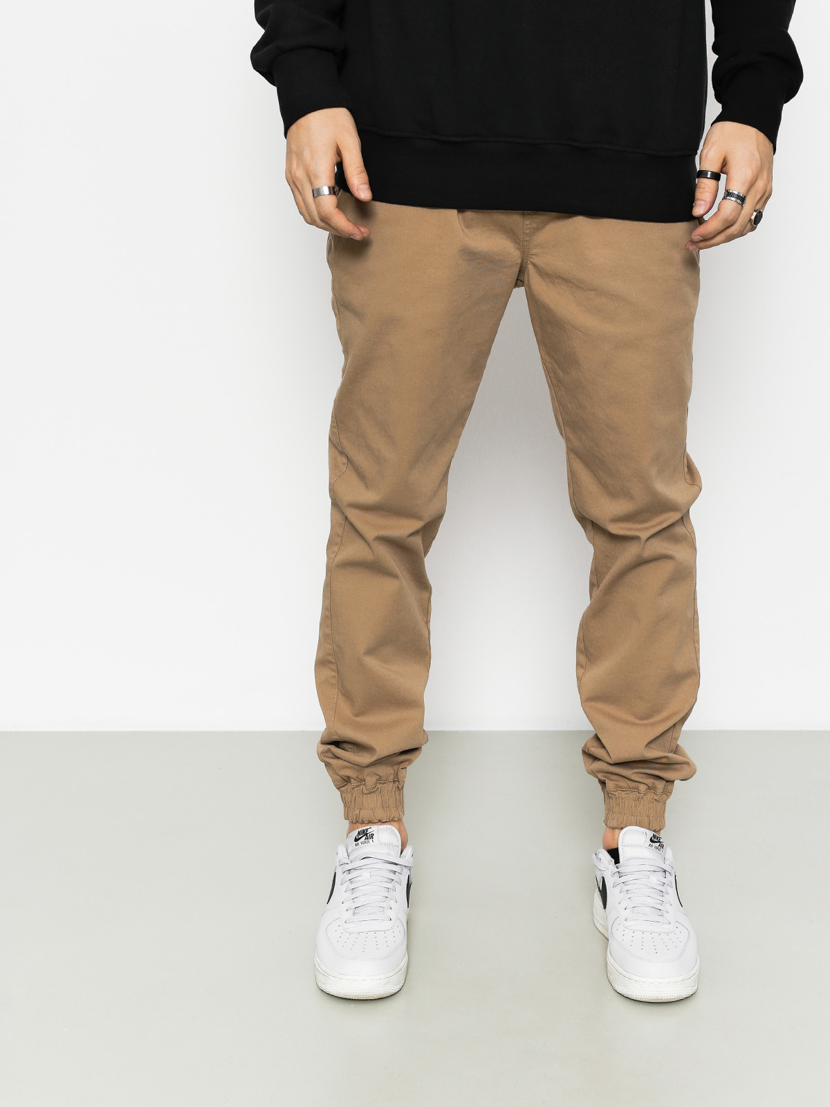 jogger color beige