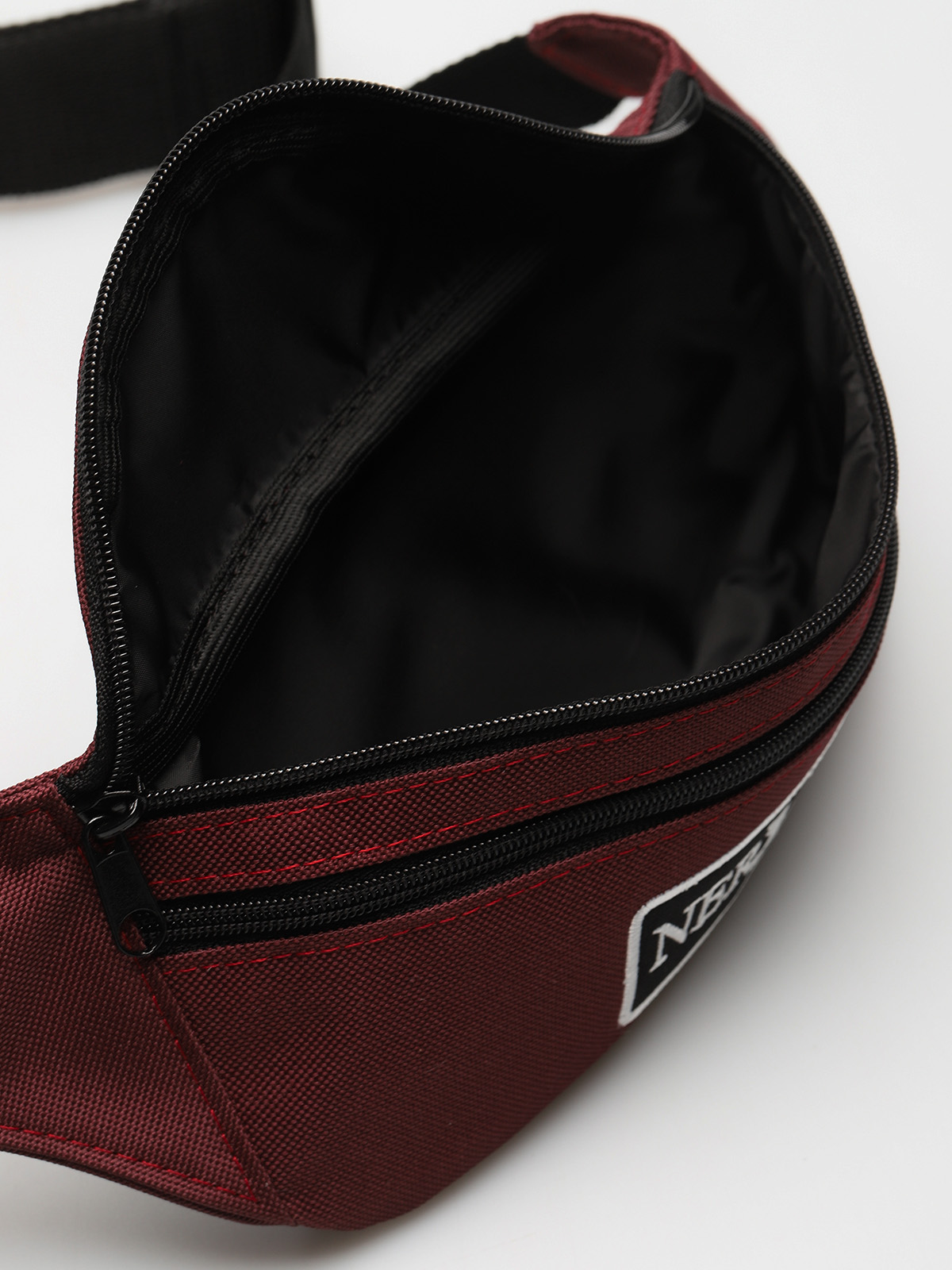 Nervous Gürteltasche Patch (maroon)