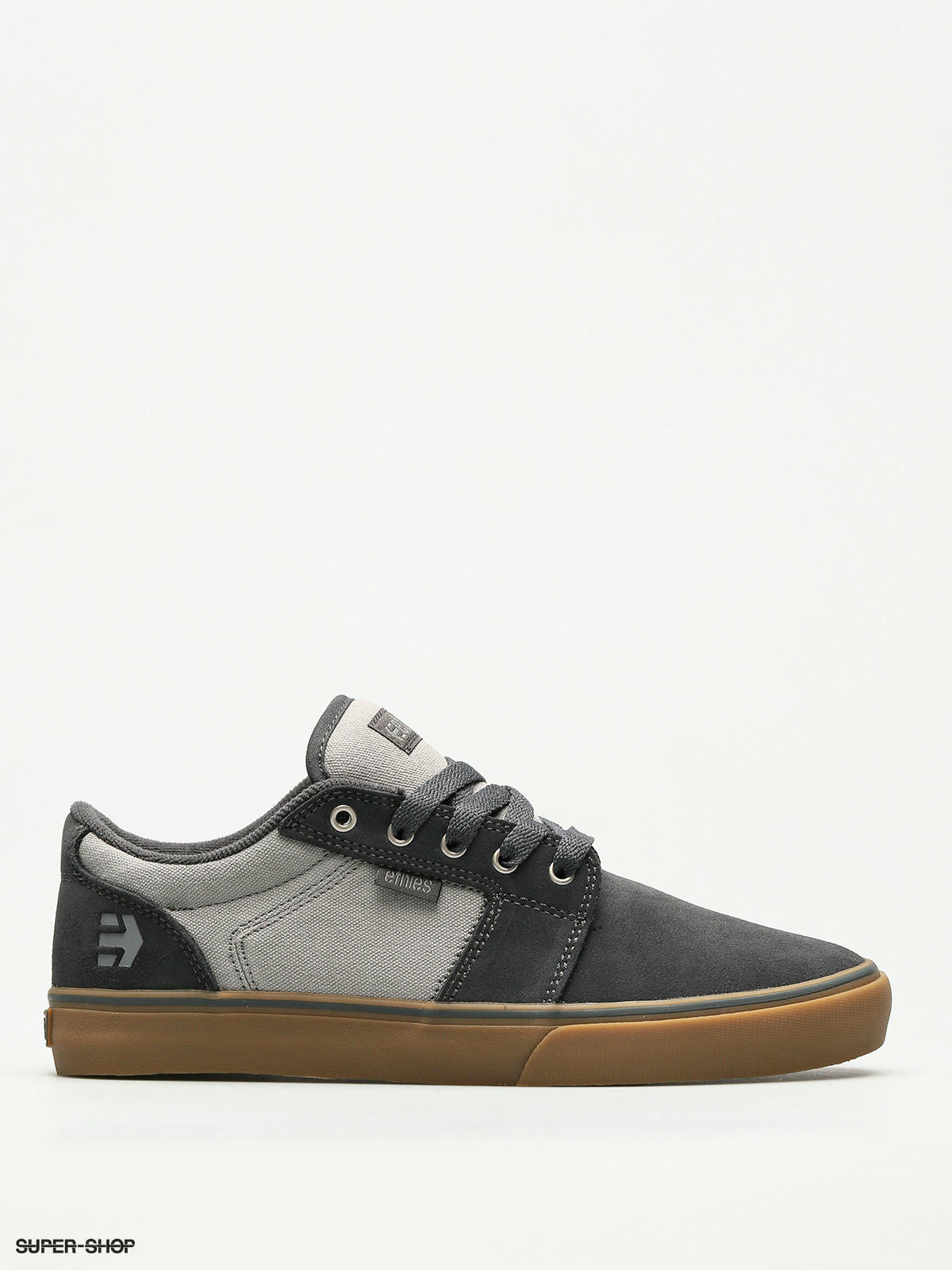 etnies suede shoes