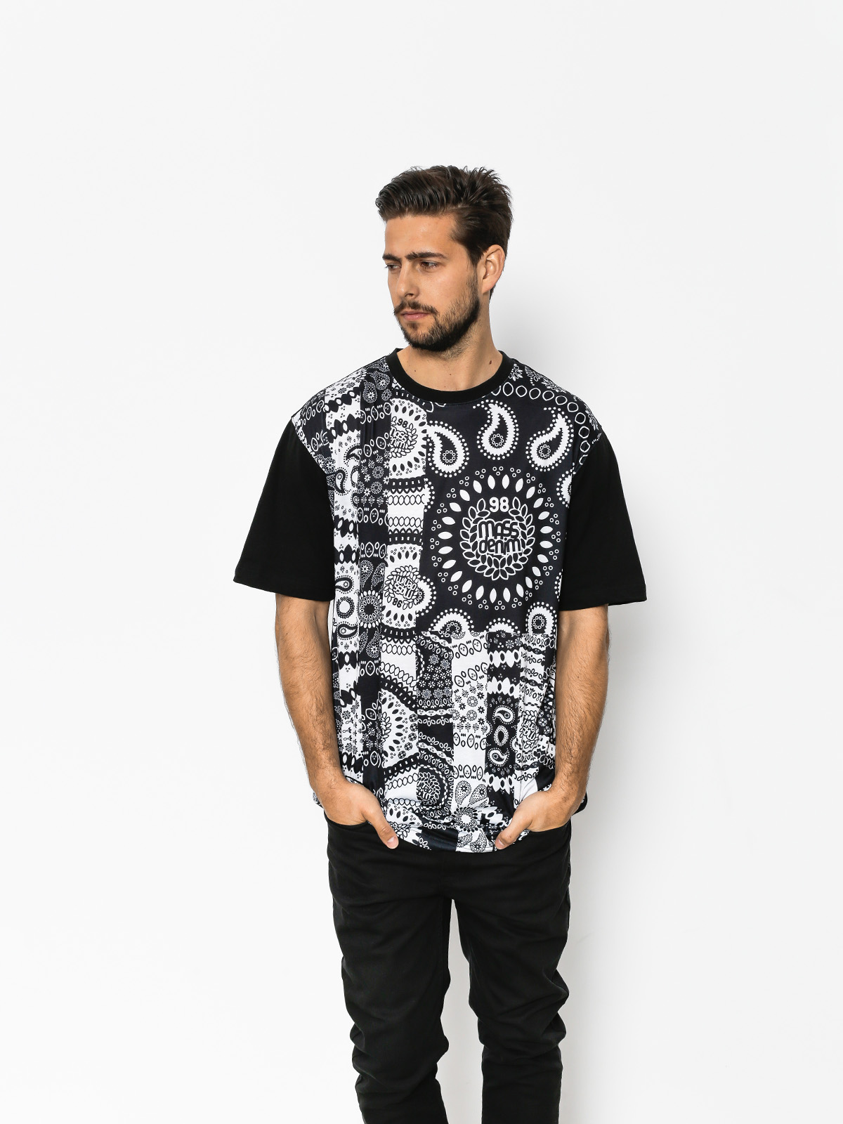 MassDnm T-shirt Bandana Flag (black)