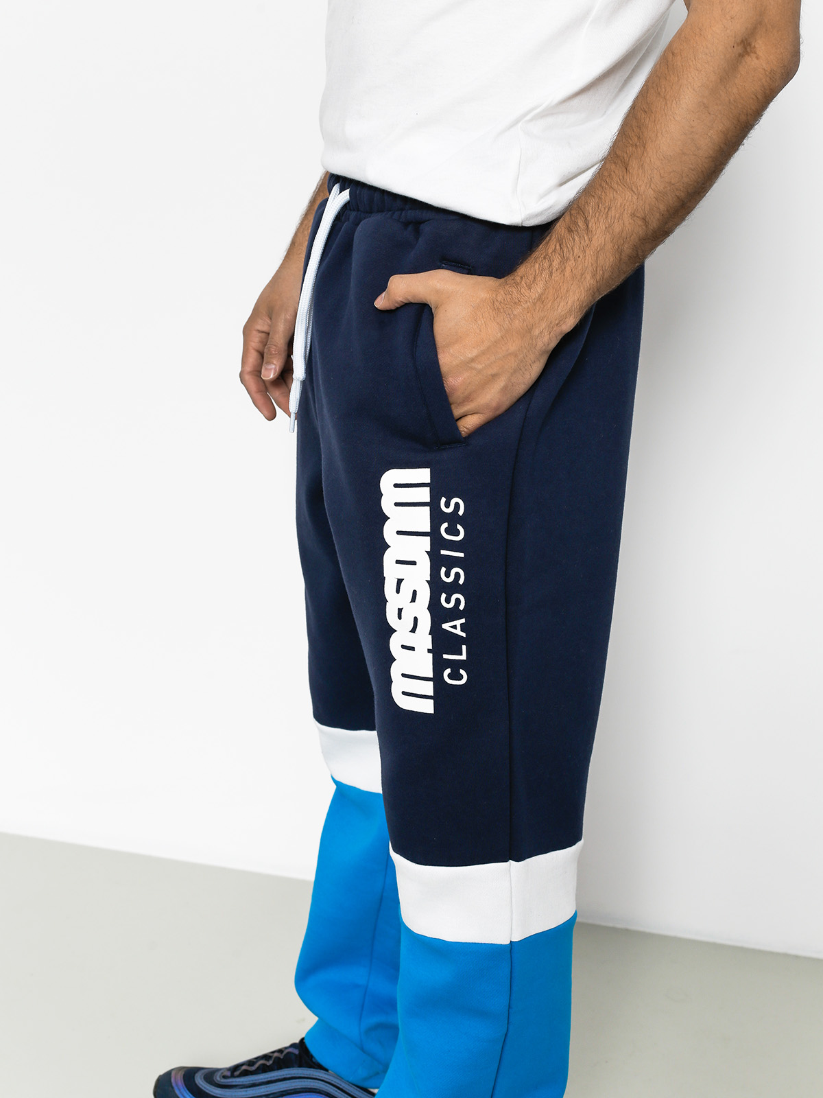 MassDnm Pants Respect (blue/navy)