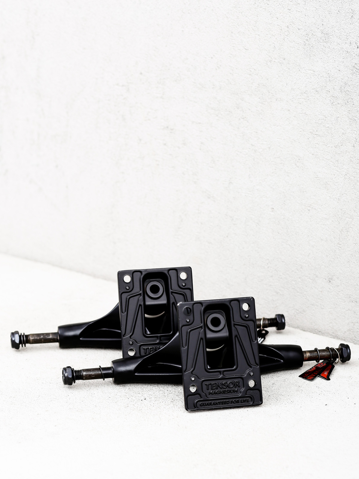 Tensor Trucks Mag Light (black)