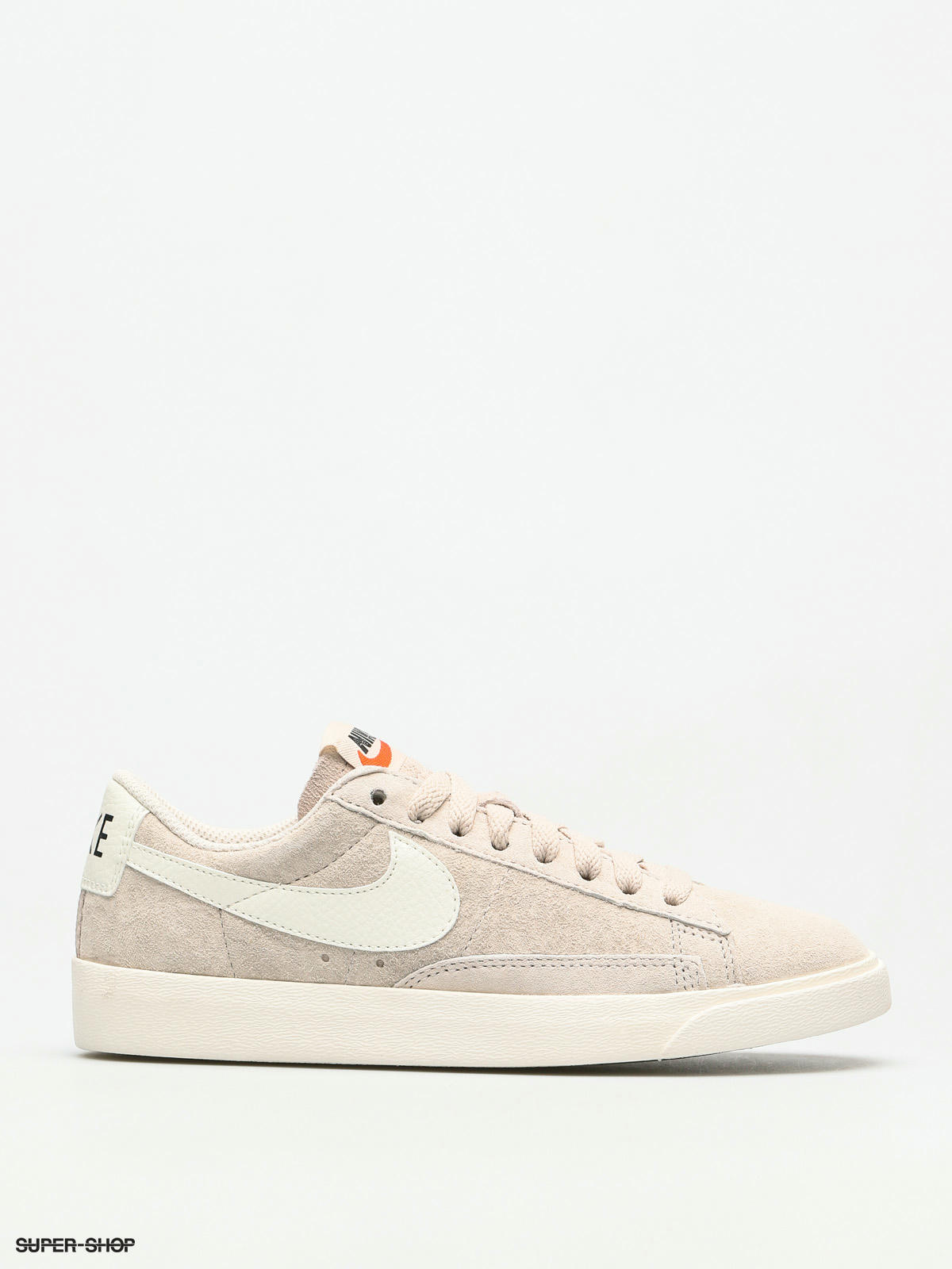 nike blazer low sand