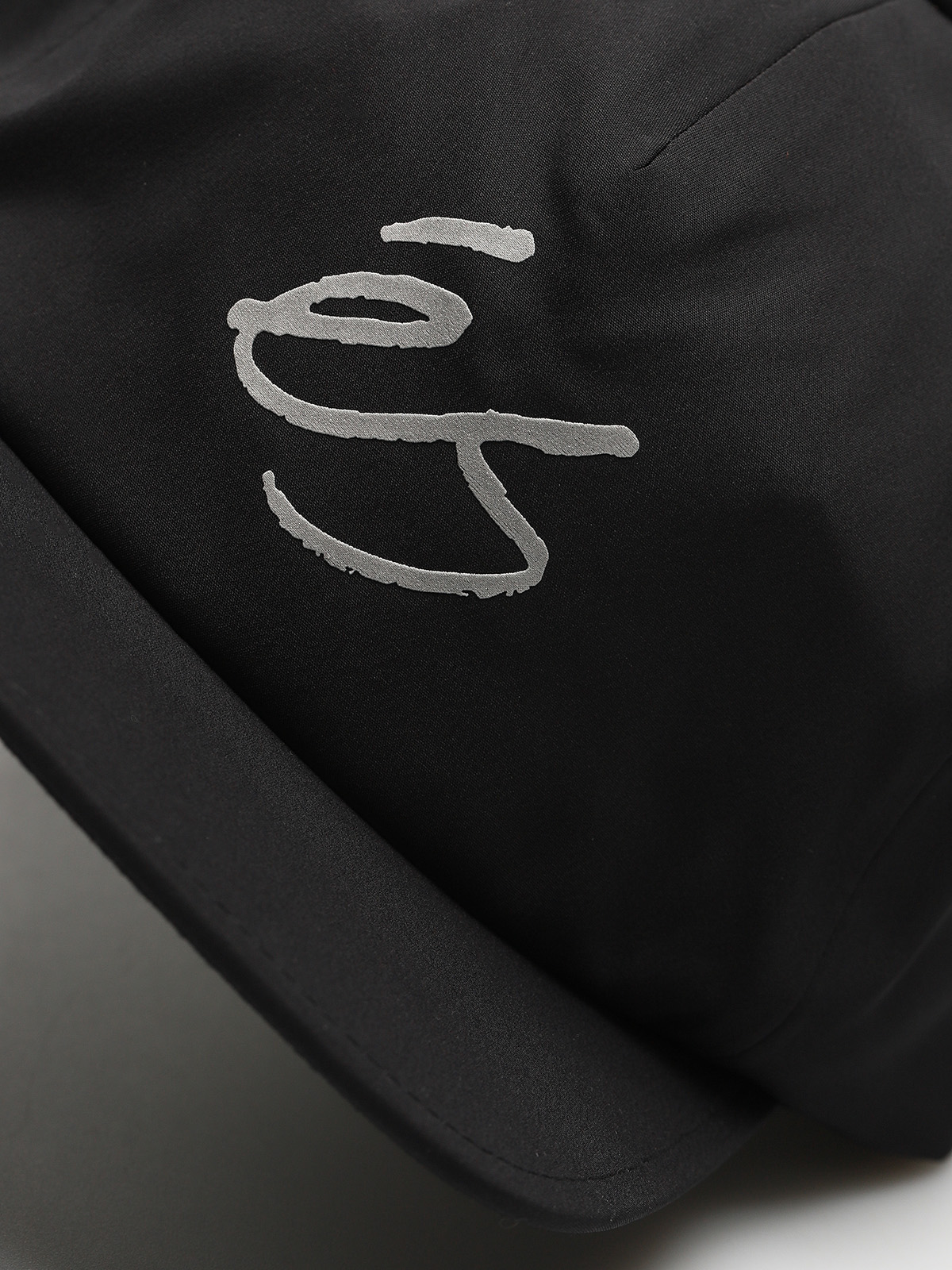 Es Cap Tech Script (black)