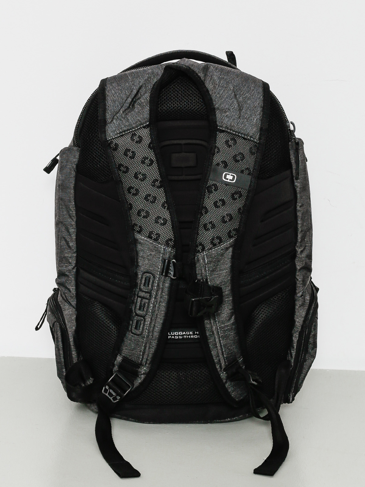 Ogio dark static sale