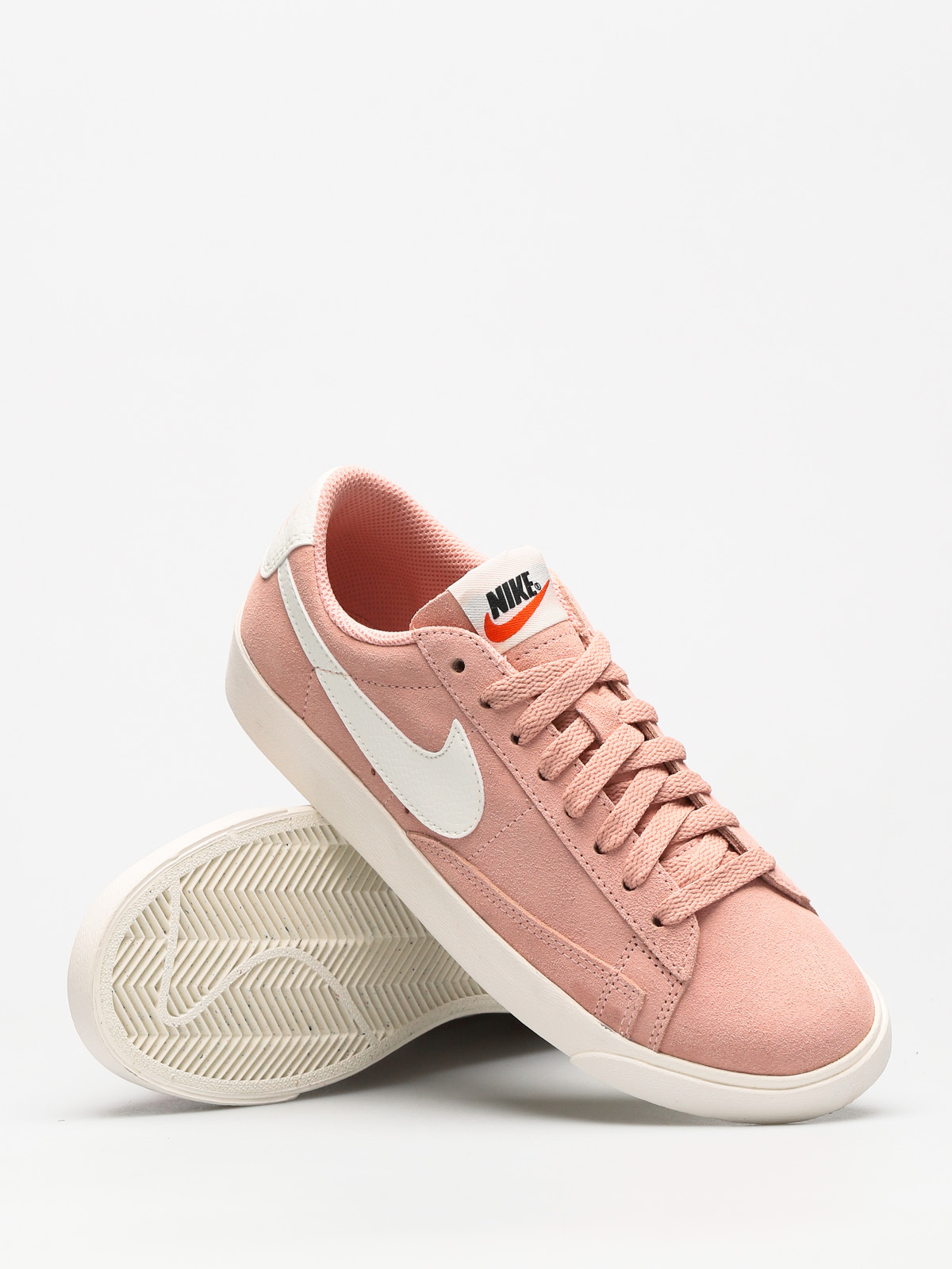 Nike Blazer Low Shoes Wmn (coral stardust/sail sail)