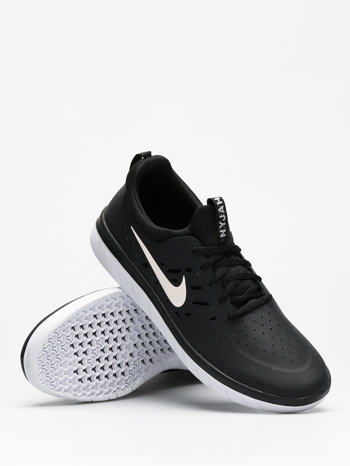 nike sb nyjah black white