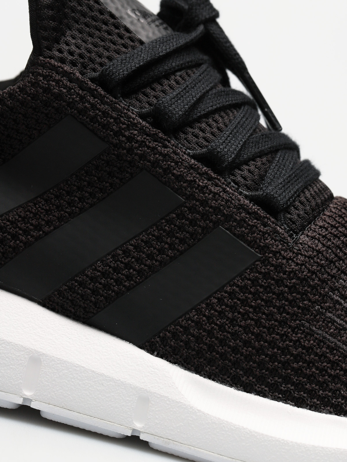 adidas Originals Swift Run Schuhe (core black/core black/ftwr white)