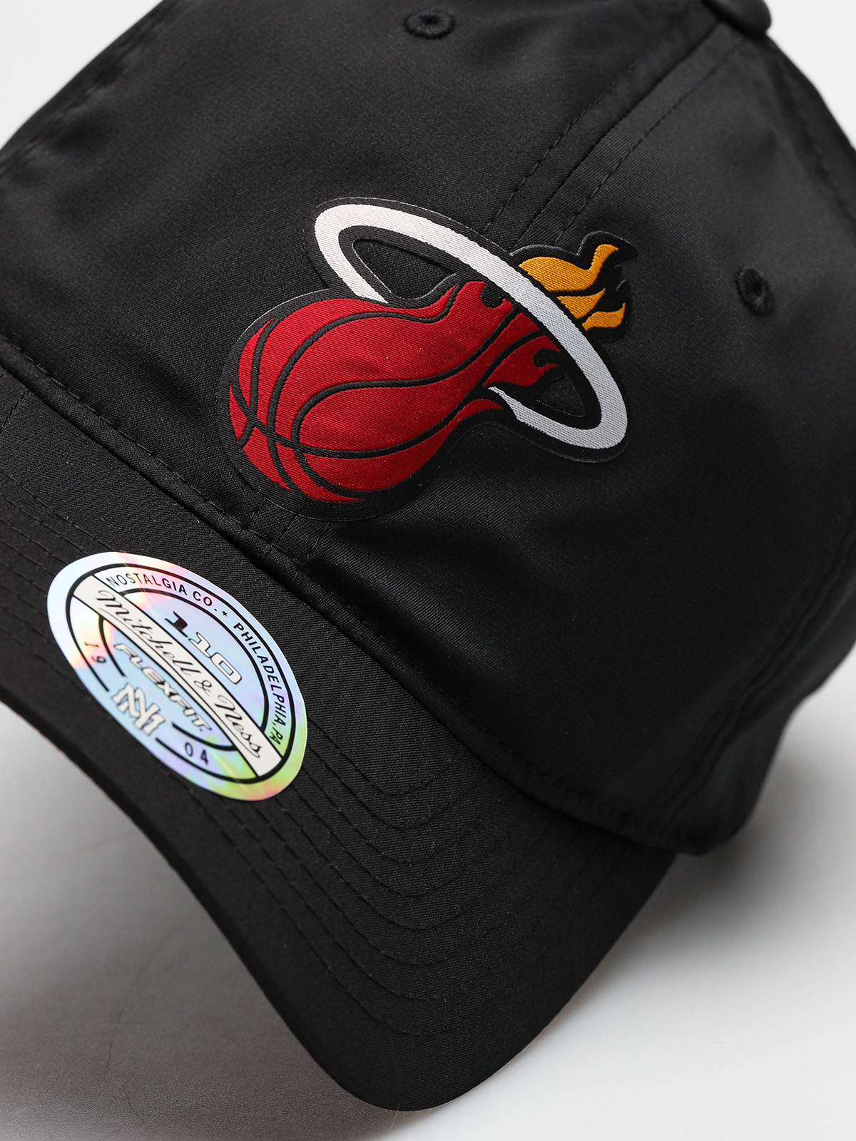 Mitchell & Ness Cap Light & Dry Miami Heat ZD (black)