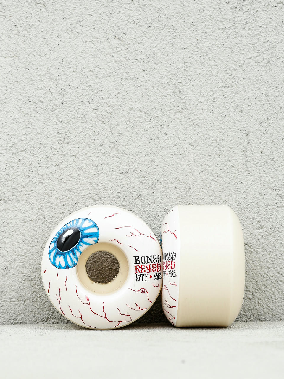 Bones Wheels Reyes Eyeball Formula V4 (white)