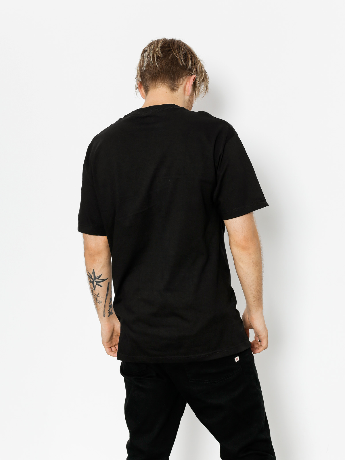 Girl Skateboard T-shirt Unboxed Standard (black)