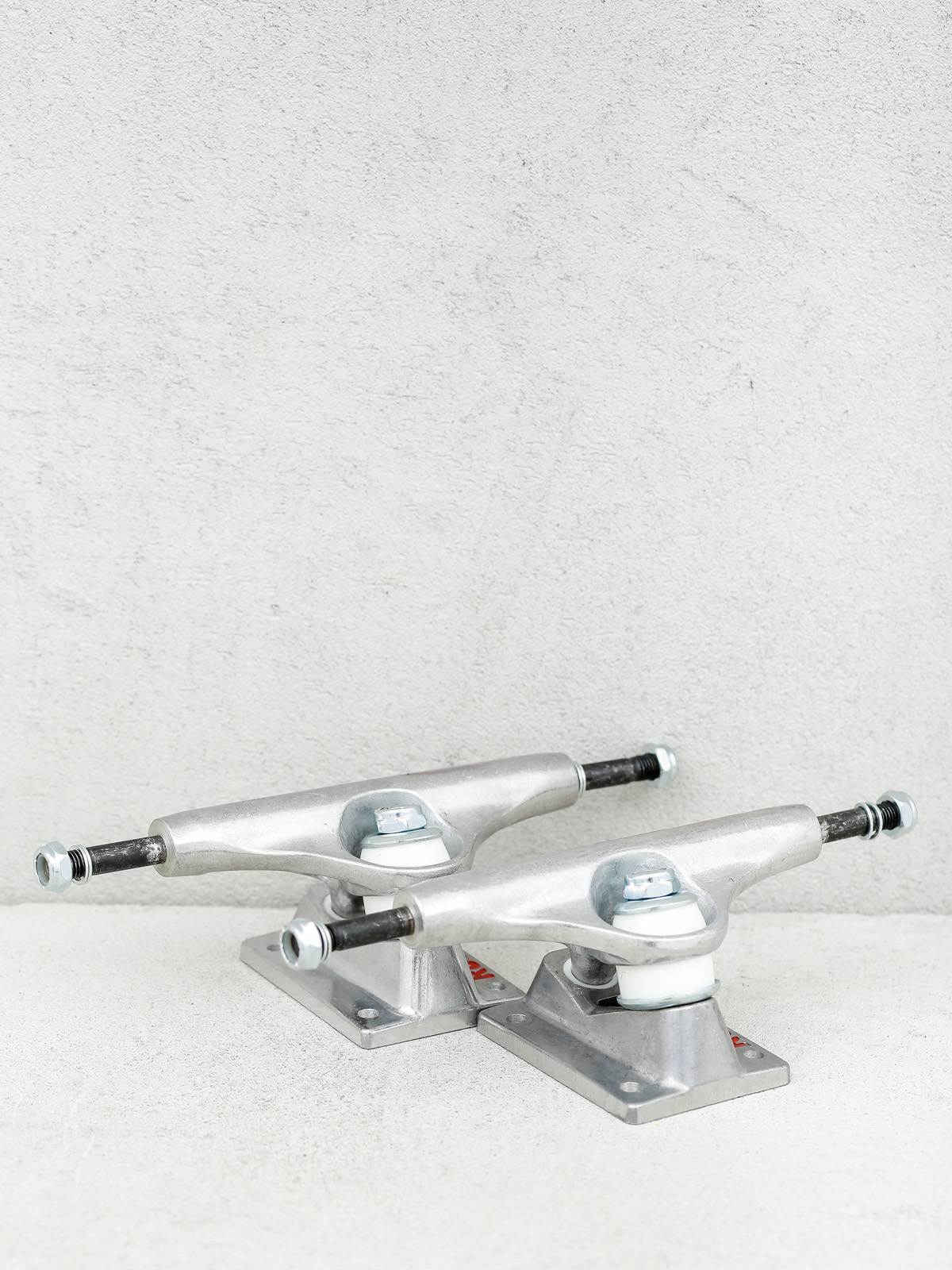 Ruckus Trucks Low (silver)