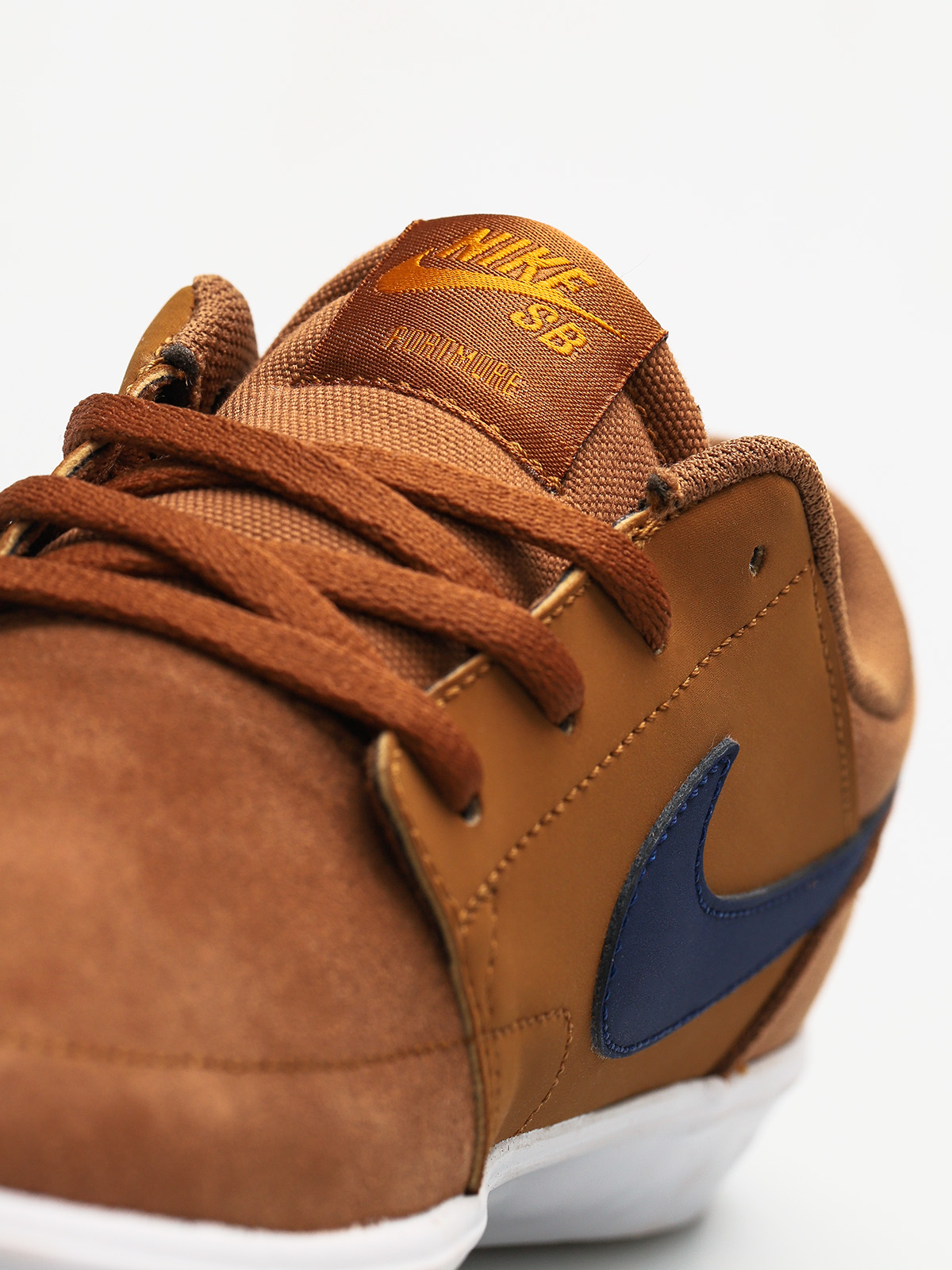 Nike SB Shoes Sb Solarsoft Portmore II (lt british tan/blue void black)