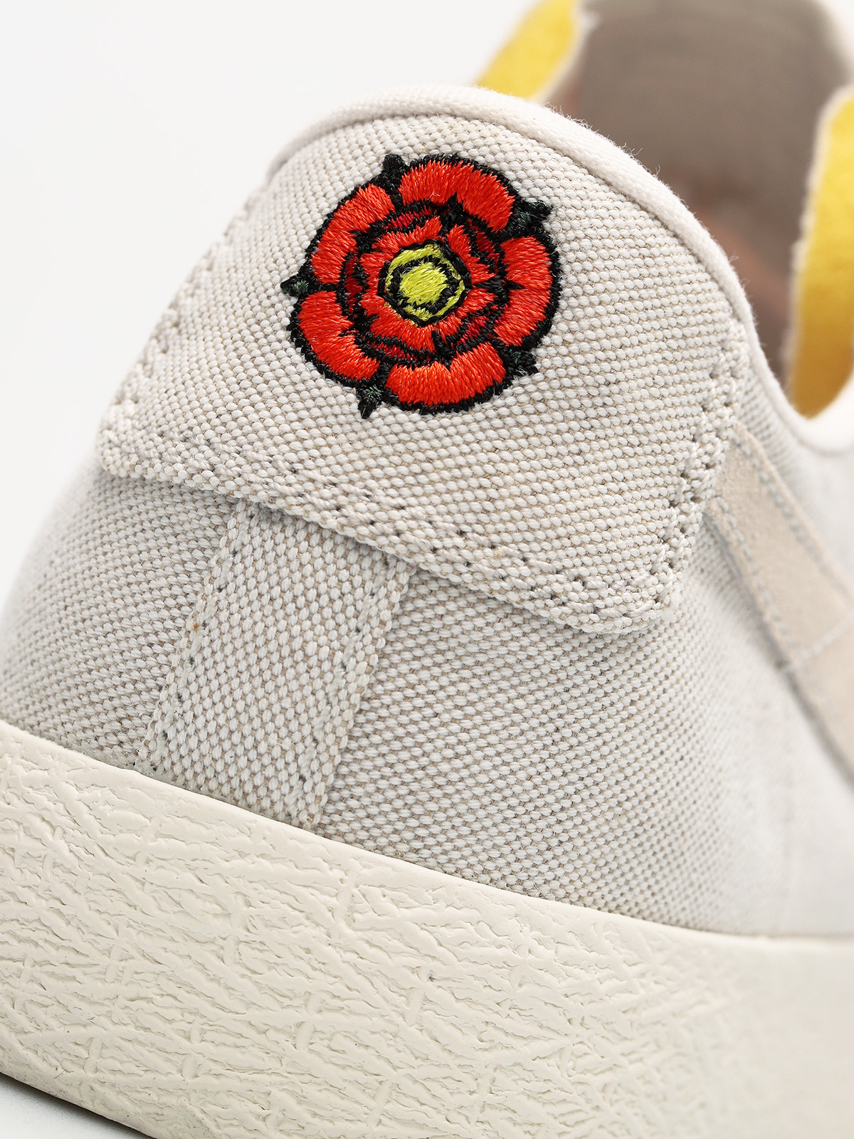 Nike SB Shoes Sb Zoom Blazer Low Canvas Deconstructed (phantom/light bone habanero red)
